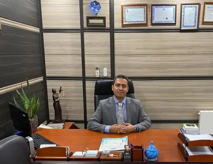 دکتر نصیر عبادپور وکیل طلاق در تهران