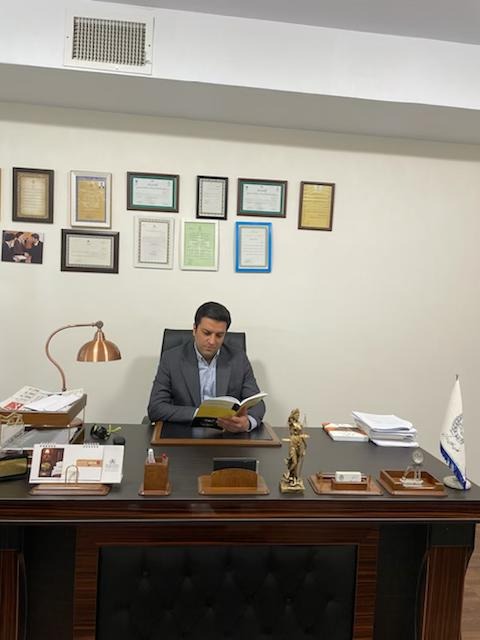 دکتر امین گلریز وکیل طلاق تهران
