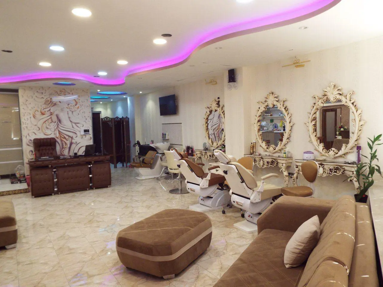 سالن زیبایی ماه بانو